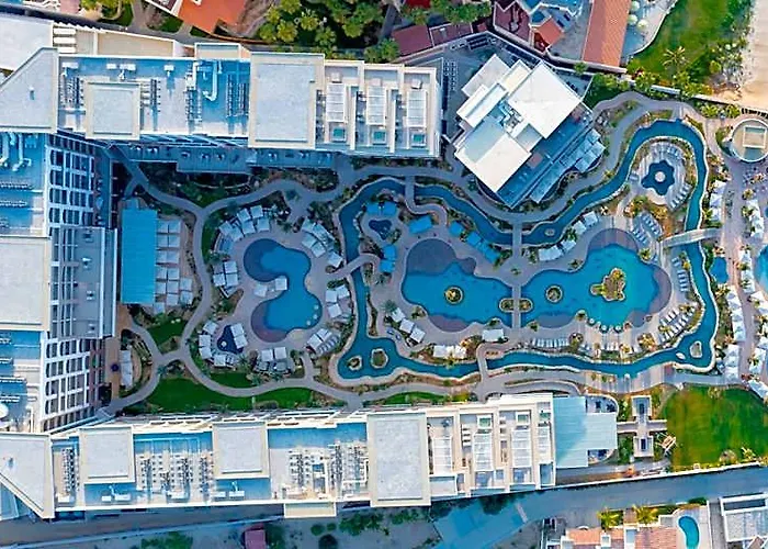 Hotel La Valencia & Tourist Corridor