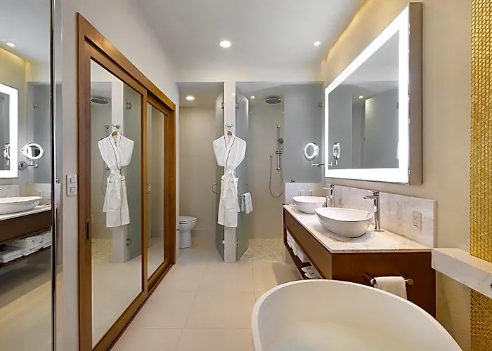 La Valencia & Hotel 4*